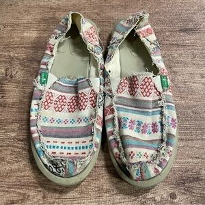 Sanuk Printed Slip On Shoes Size 9